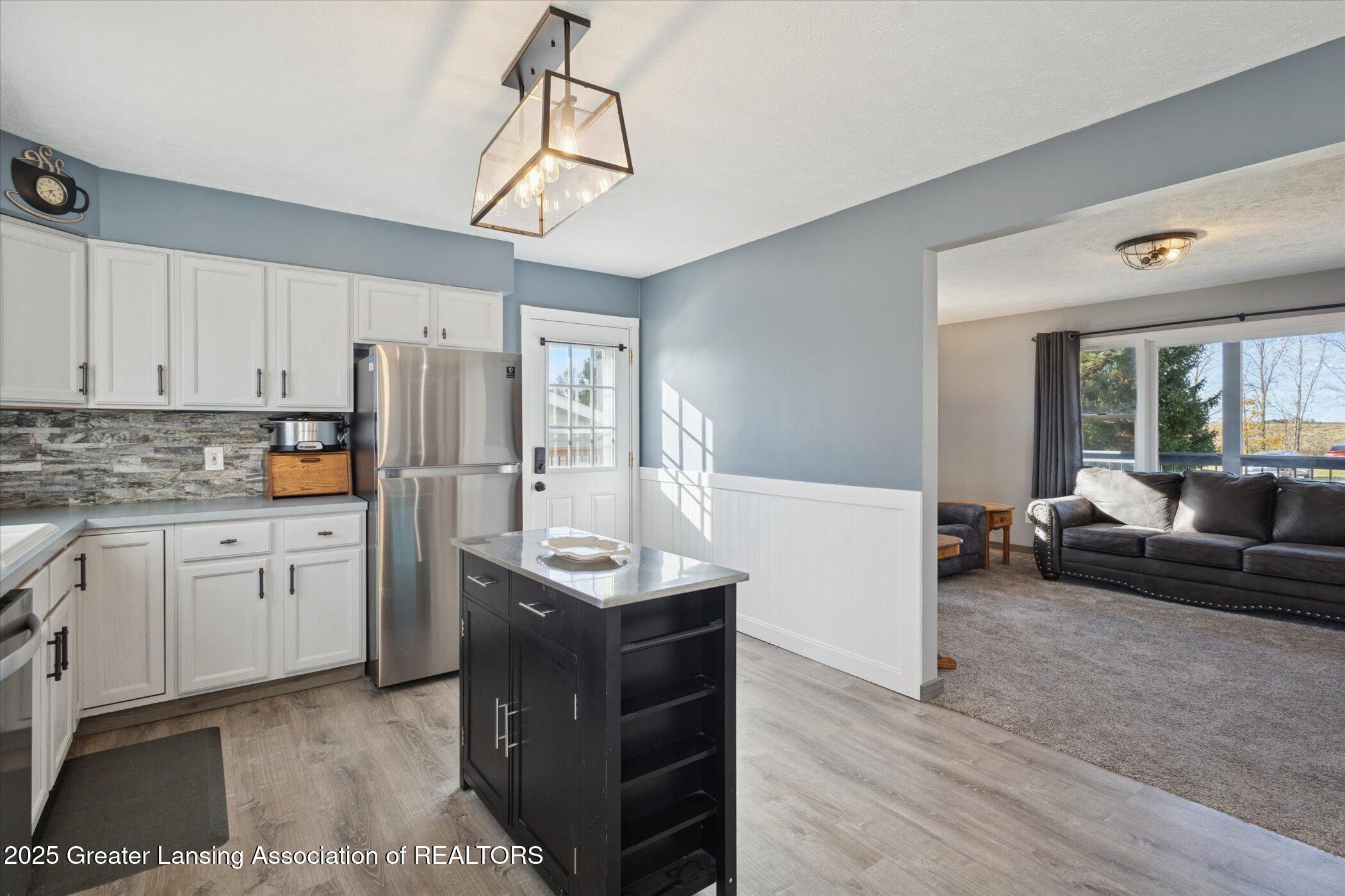1325 South Watson Road St. Johns, MI 48879 - Photo 9 of 65 Kitchen