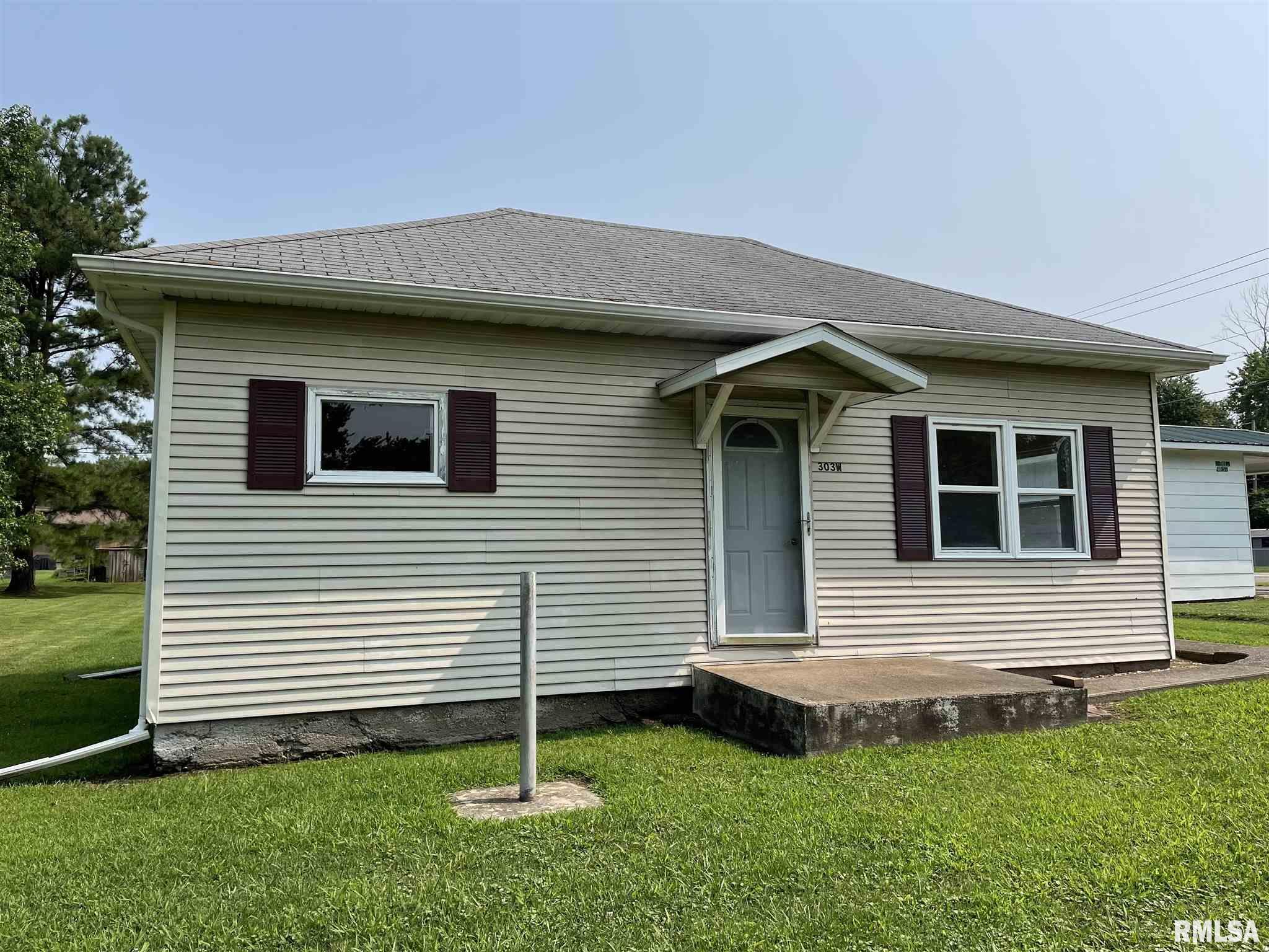 303 West Patton Valier, IL 62891 - Photo 1 of 9 Gallery Image 1