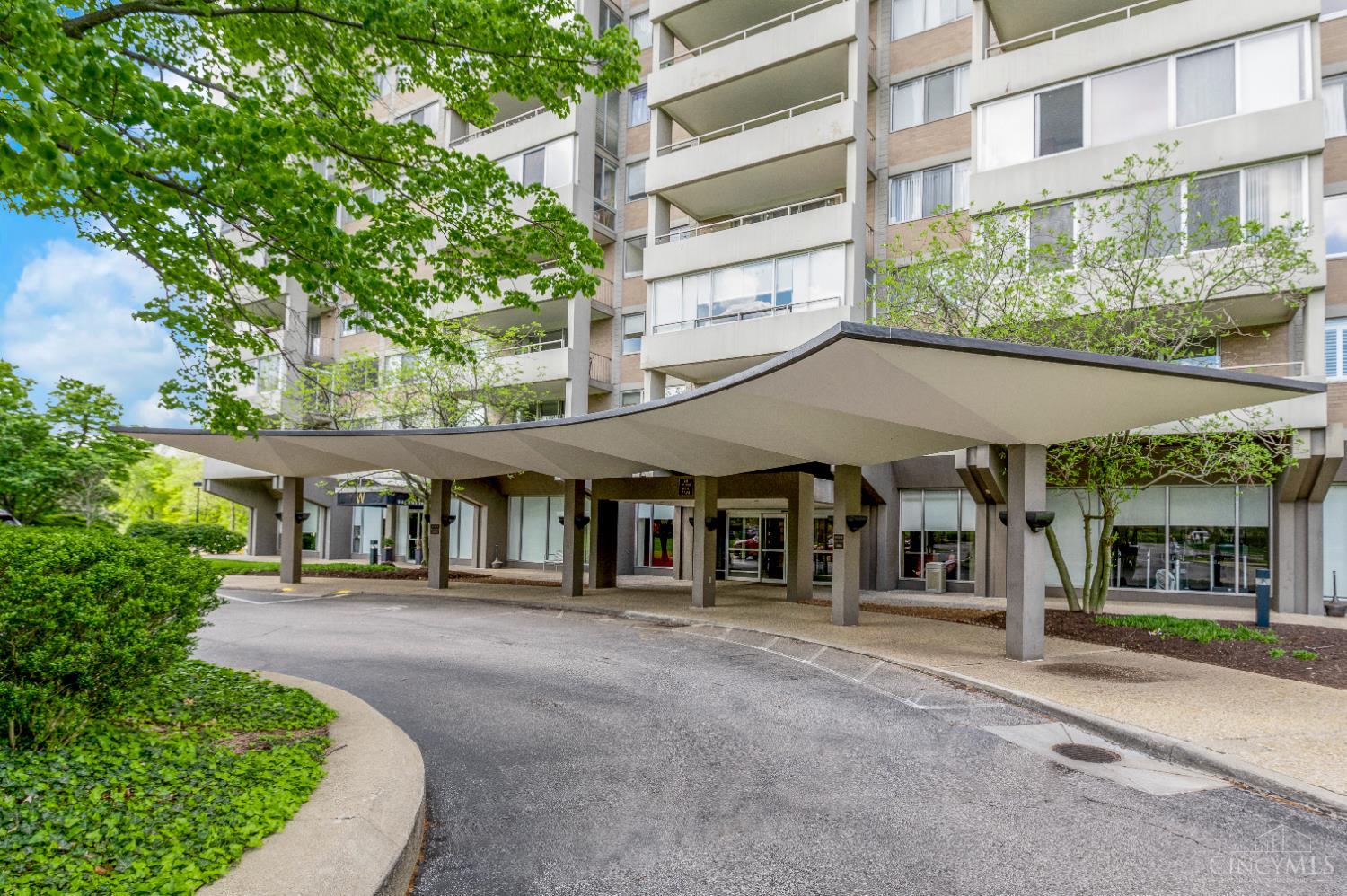 2324 Madison Road, Unit 1404 Cincinnati, OH 45208 - Photo 2 of 35