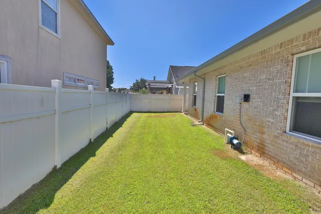a front view of house with yard