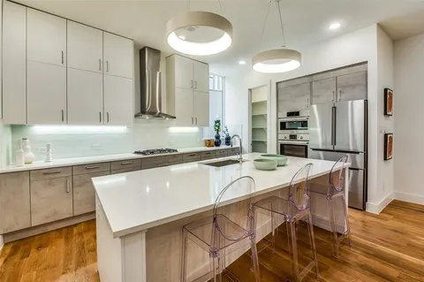 $624,000 | 426 West 9th Street, Unit 104, Dallas, TX 75208