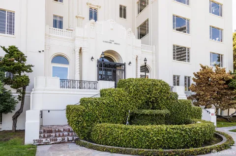 $2,195,000 | 244 Lakeside Drive, Unit 9, Oakland, CA 94612