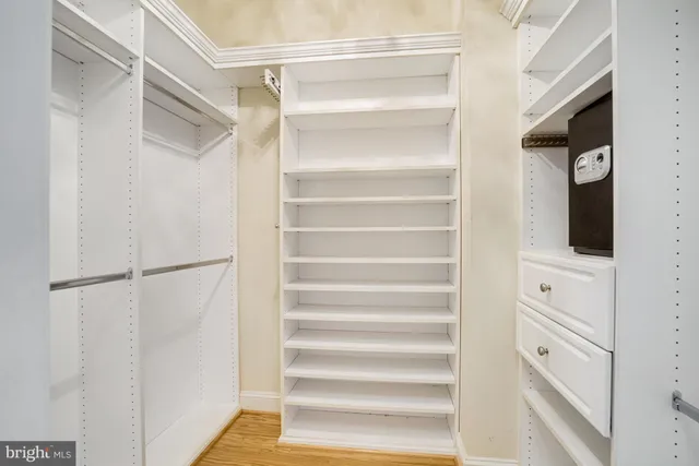 $950,000 | 2801 Langston Boulevard, Unit 305, Arlington, VA 22201