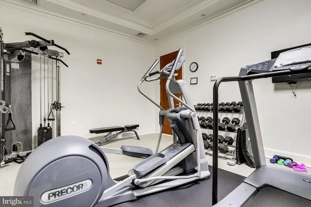 $950,000 | 2801 Langston Boulevard, Unit 305, Arlington, VA 22201