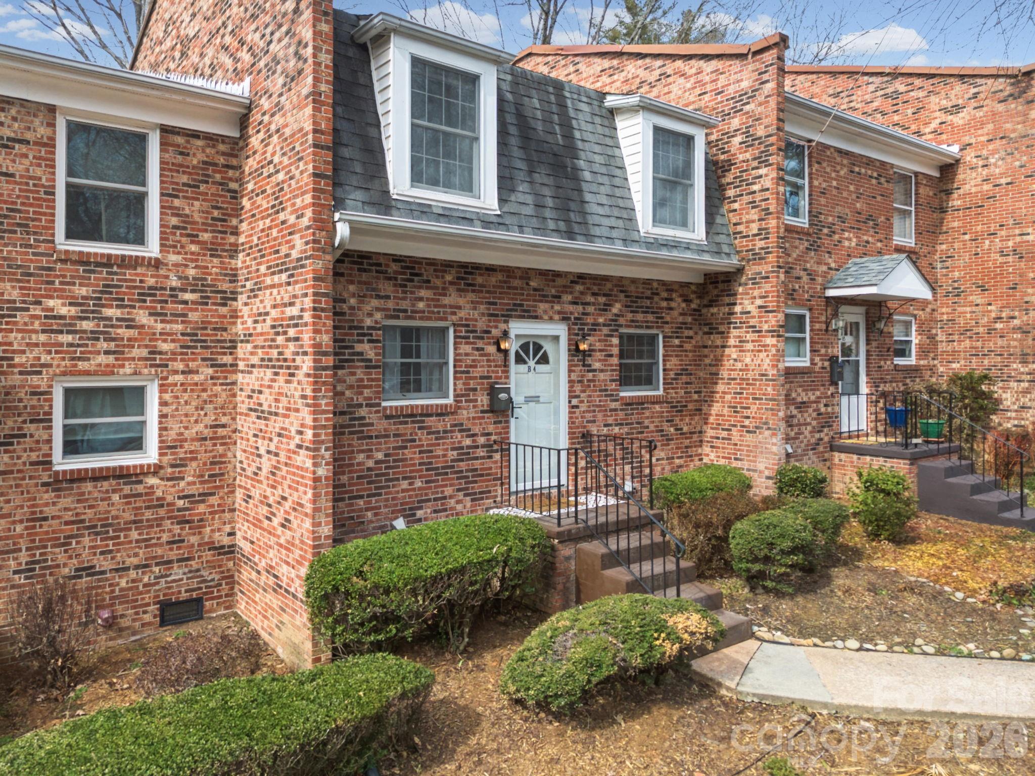 1409 Kensington Road, Unit B4 Hendersonville, NC 28791 - Photo 1 of 35