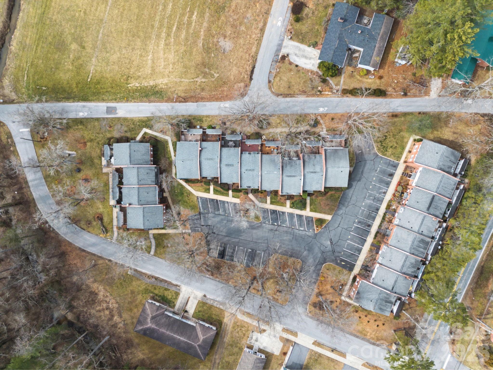 1409 Kensington Road, Unit B4 Hendersonville, NC 28791 - Photo 34 of 35