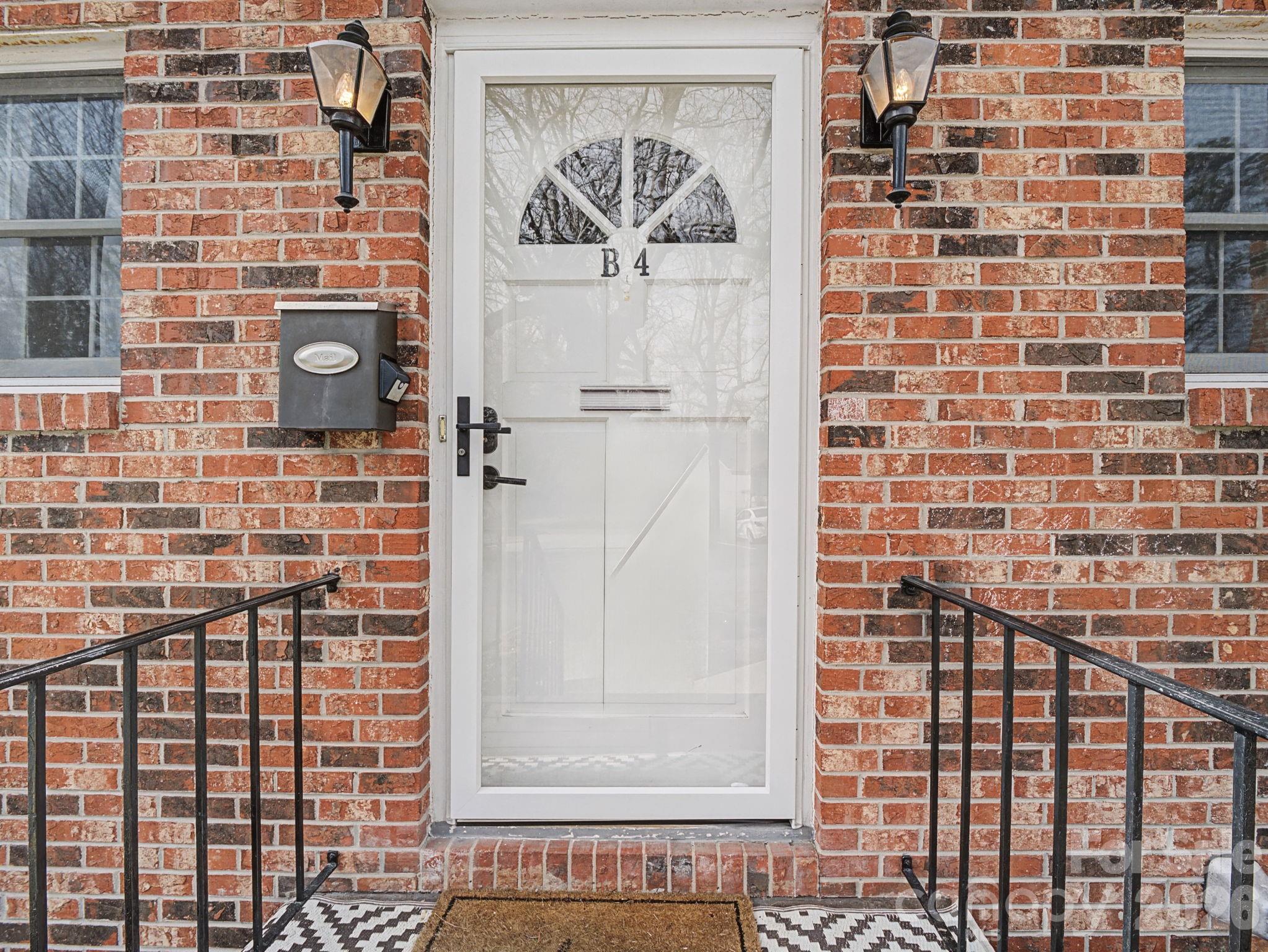 1409 Kensington Road, Unit B4 Hendersonville, NC 28791 - Photo 4 of 35