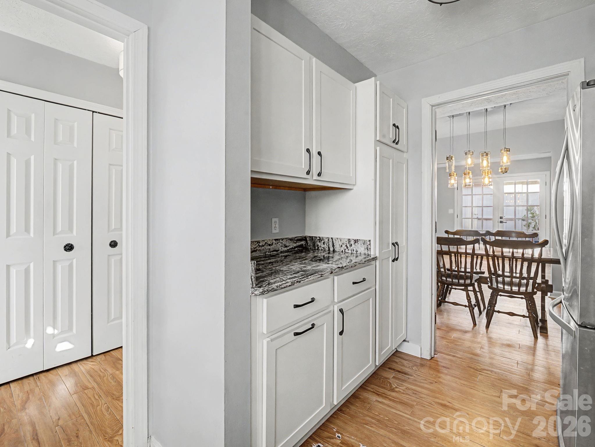 1409 Kensington Road, Unit B4 Hendersonville, NC 28791 - Photo 9 of 35