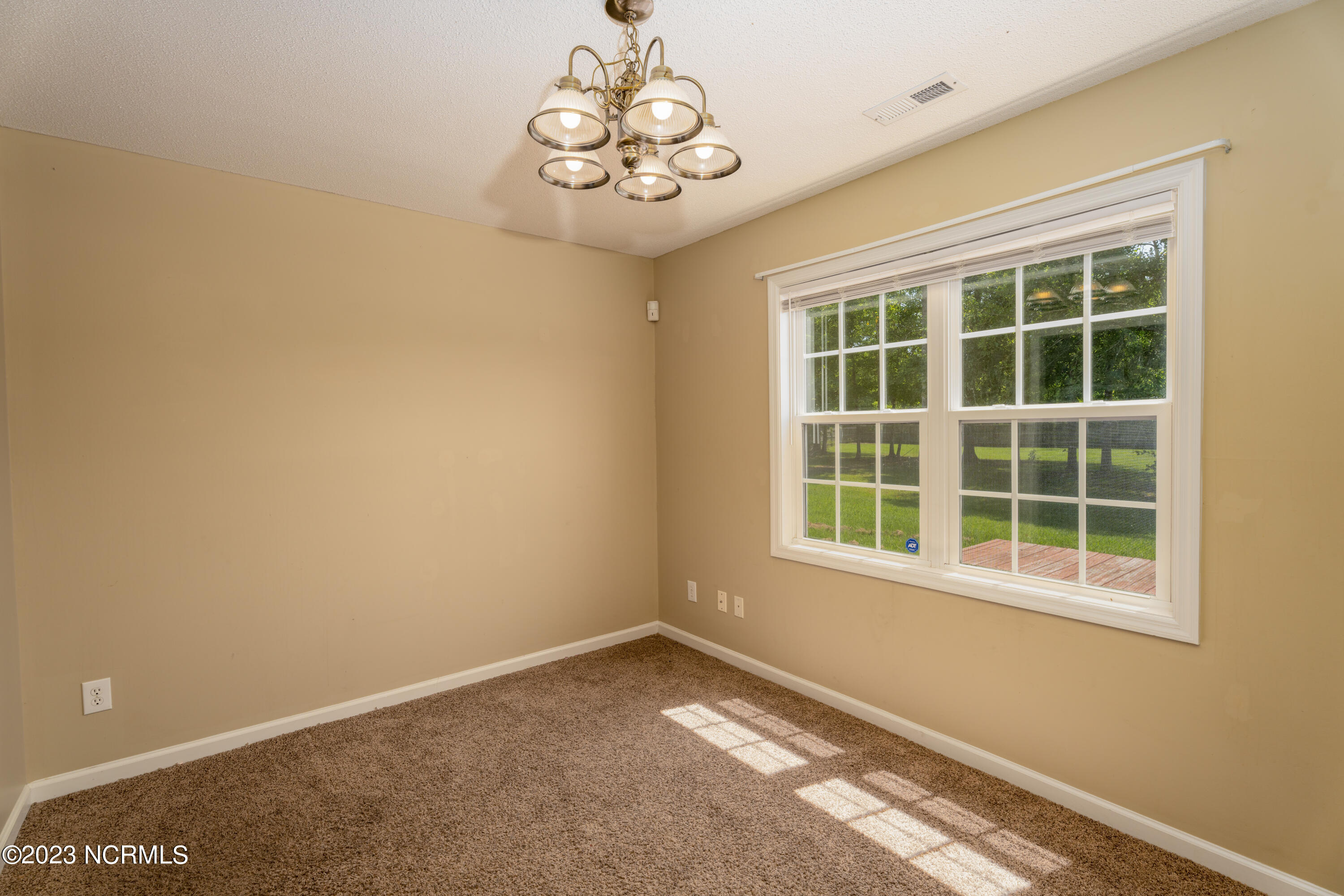 317 Rack Lane Hubert, NC 28539 - Photo 12 of 49 314 Rack Lane-10