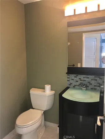 $3,600 | 17807 Devonshire Street, Unit 4, Northridge, CA 91325