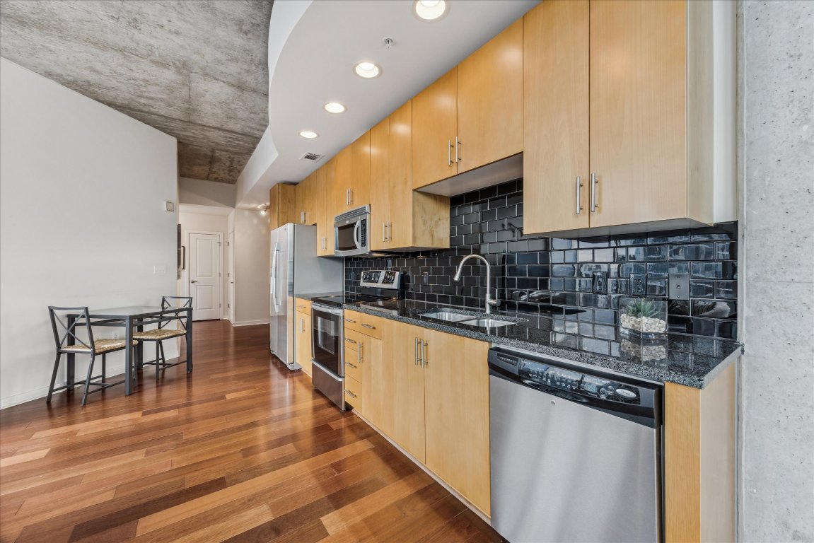 360 Nueces Street, Unit 2802 Austin, TX 78701 - Photo 8 of 40