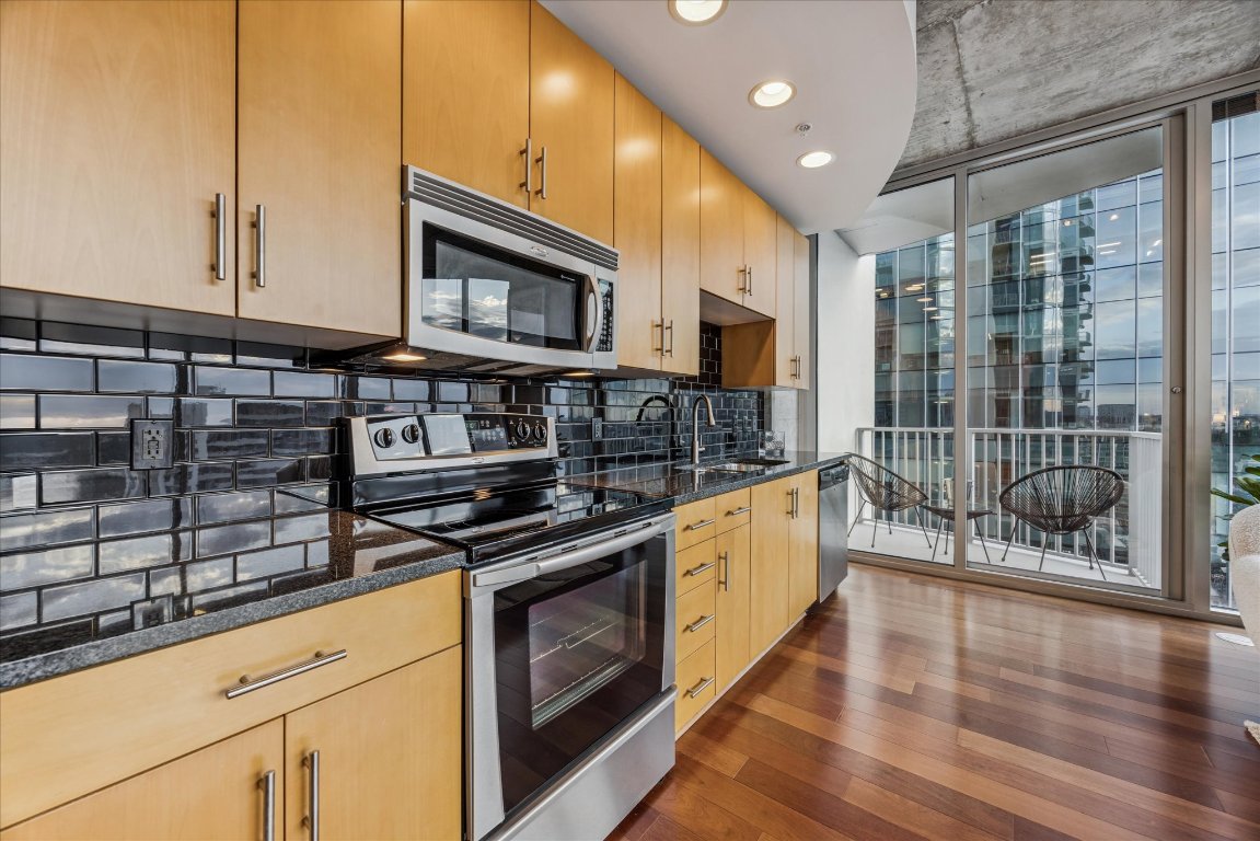 360 Nueces Street, Unit 2802 Austin, TX 78701 - Photo 9 of 40