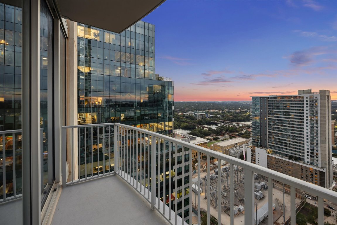 360 Nueces Street, Unit 2802 Austin, TX 78701 - Photo 10 of 40