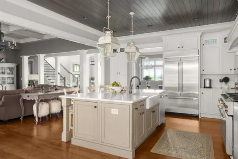 $15,000,000 | 1935 Thompson's Station Road West, Thompson's Station, TN 37179