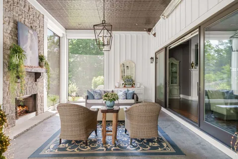 $15,000,000 | 1935 Thompson's Station Road West, Thompson's Station, TN 37179