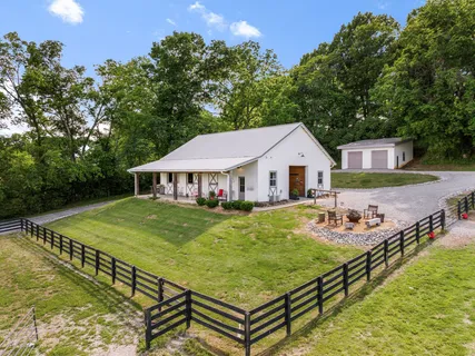 $15,000,000 | 1935 Thompson's Station Road West, Thompson's Station, TN 37179