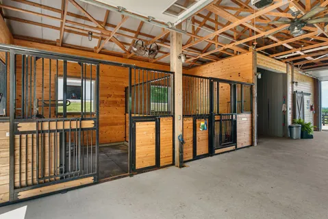 $15,000,000 | 1935 Thompson's Station Road West, Thompson's Station, TN 37179