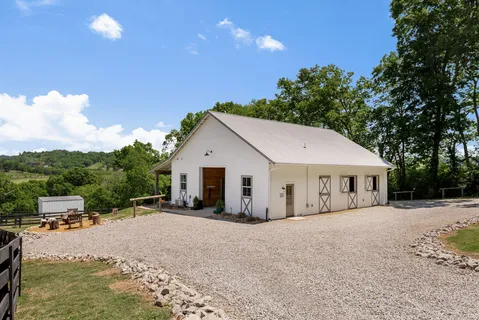 $15,000,000 | 1935 Thompson's Station Road West, Thompson's Station, TN 37179