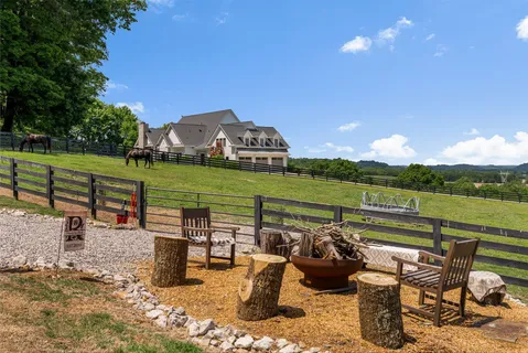 $15,000,000 | 1935 Thompson's Station Road West, Thompson's Station, TN 37179