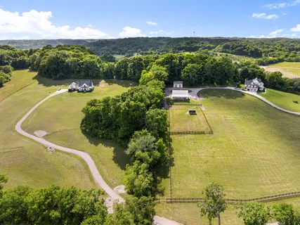 $15,000,000 | 1935 Thompson's Station Road West, Thompson's Station, TN 37179