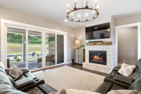 $15,000,000 | 1935 Thompson's Station Road West, Thompson's Station, TN 37179