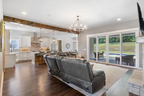 $15,000,000 | 1935 Thompson's Station Road West, Thompson's Station, TN 37179