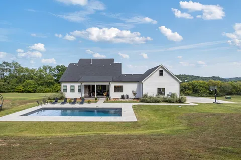 $15,000,000 | 1935 Thompson's Station Road West, Thompson's Station, TN 37179