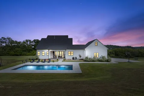 $15,000,000 | 1935 Thompson's Station Road West, Thompson's Station, TN 37179