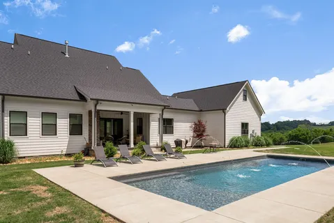 $15,000,000 | 1935 Thompson's Station Road West, Thompson's Station, TN 37179