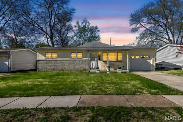 $280,000 | 1100 Keeven Lane, Florissant, MO 63031