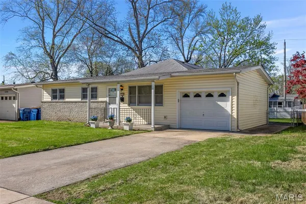 $280,000 | 1100 Keeven Lane, Florissant, MO 63031