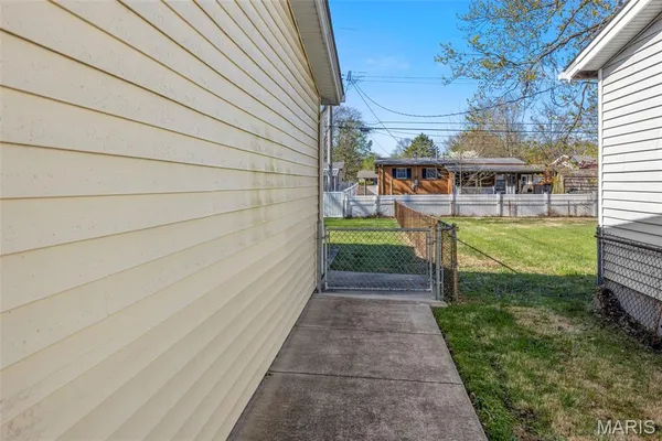 $280,000 | 1100 Keeven Lane, Florissant, MO 63031