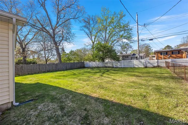 $280,000 | 1100 Keeven Lane, Florissant, MO 63031