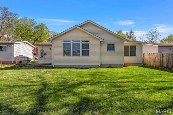 $280,000 | 1100 Keeven Lane, Florissant, MO 63031