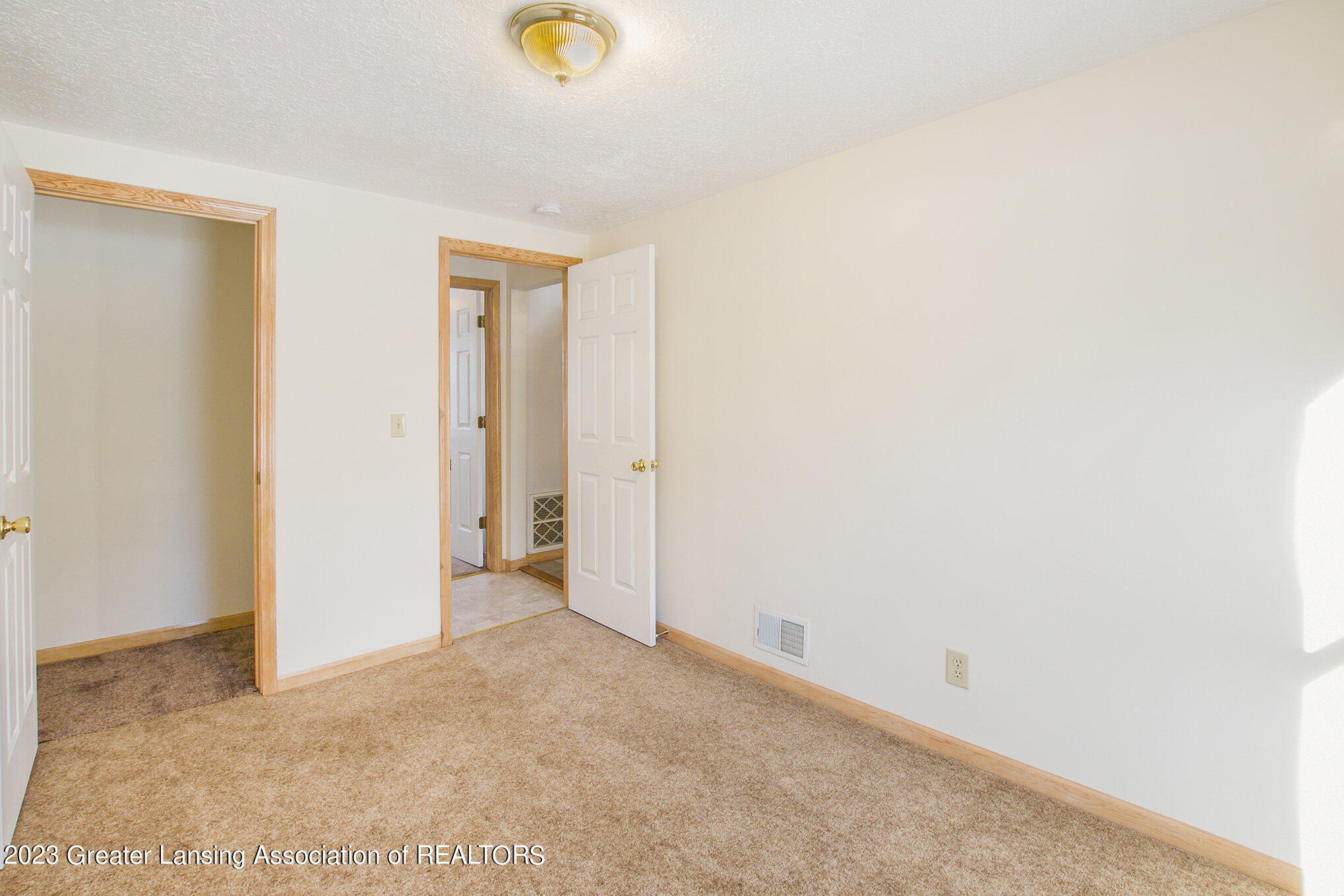 4616 Christiansen Road Lansing, MI 48910 - Photo 18 of 22 18