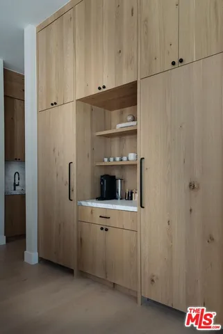 $5,495,000 | 23346 Collins Street, Woodland Hills, CA 91367