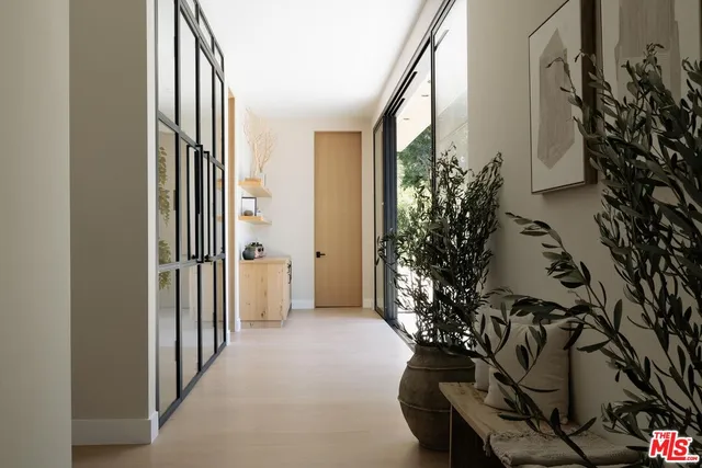 $5,495,000 | 23346 Collins Street, Woodland Hills, CA 91367