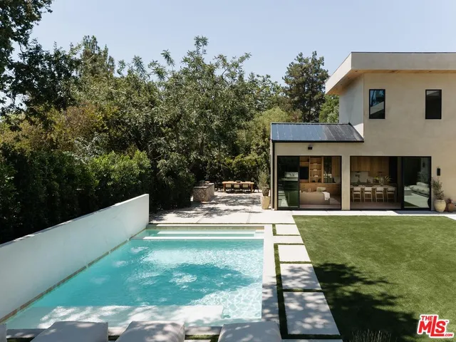 $5,495,000 | 23346 Collins Street, Woodland Hills, CA 91367