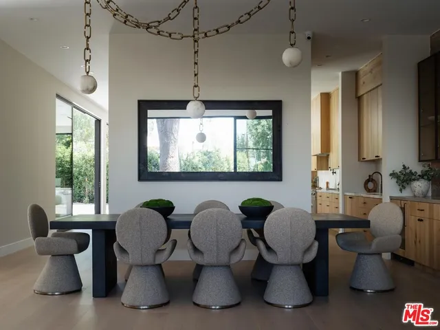 $5,495,000 | 23346 Collins Street, Woodland Hills, CA 91367