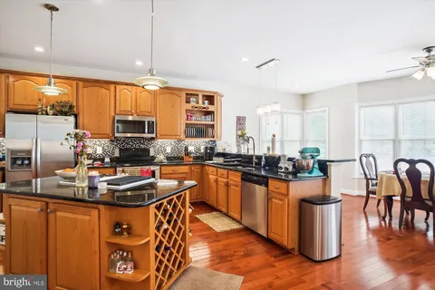 $1,275,000 | 3920 Arbor Crest Way, Rockville, MD 20853