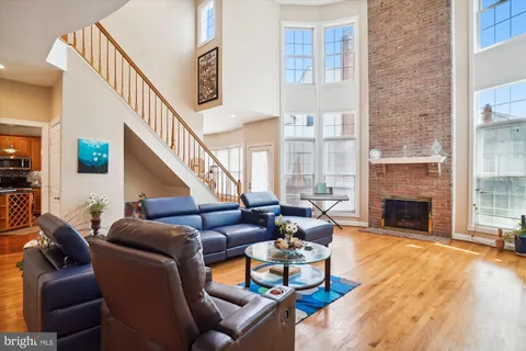 $1,275,000 | 3920 Arbor Crest Way, Rockville, MD 20853