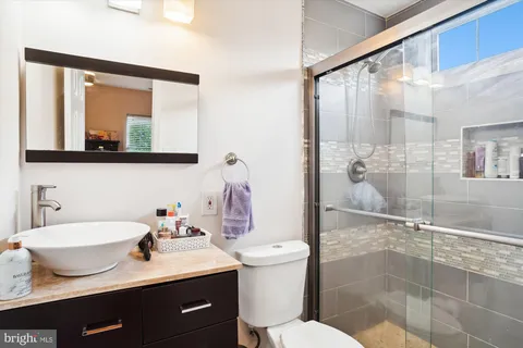 $1,275,000 | 3920 Arbor Crest Way, Rockville, MD 20853