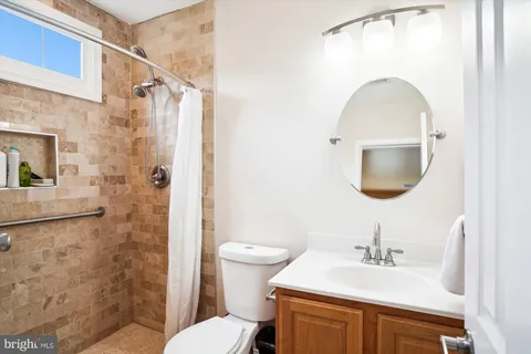 $1,275,000 | 3920 Arbor Crest Way, Rockville, MD 20853