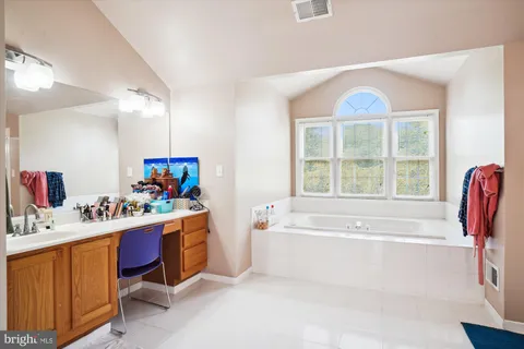 $1,275,000 | 3920 Arbor Crest Way, Rockville, MD 20853