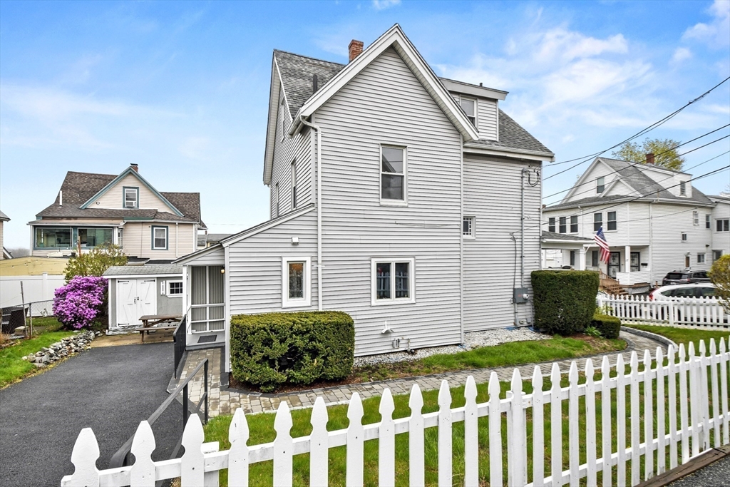 12 Bradford Terrace Everett, MA 02149 - Photo 25 of 28