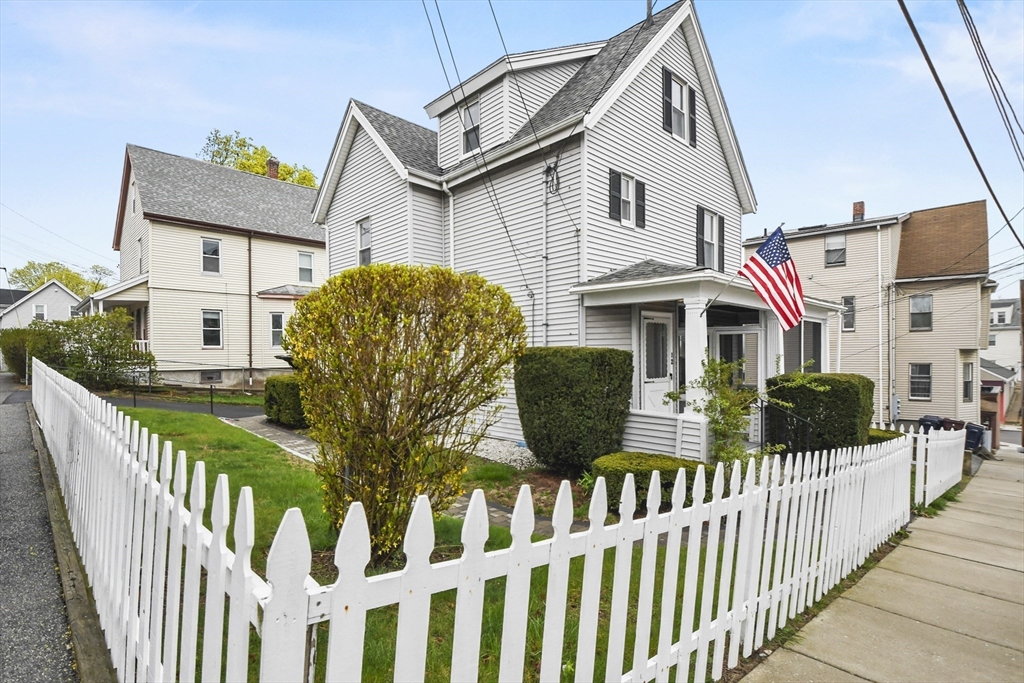 12 Bradford Terrace Everett, MA 02149 - Photo 26 of 28