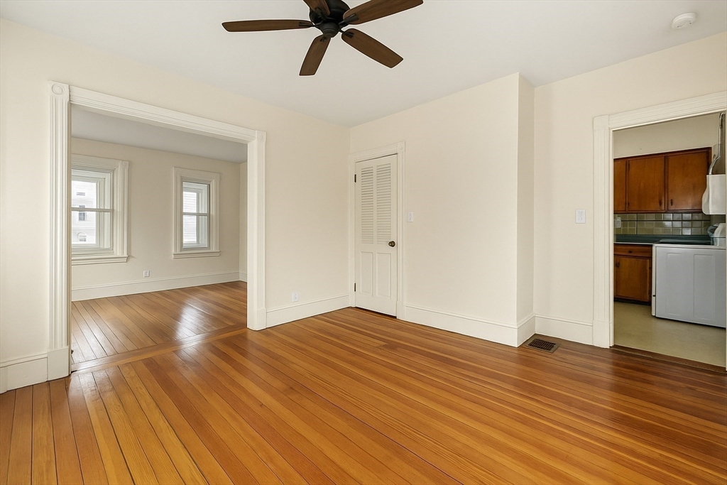 12 Bradford Terrace Everett, MA 02149 - Photo 6 of 28