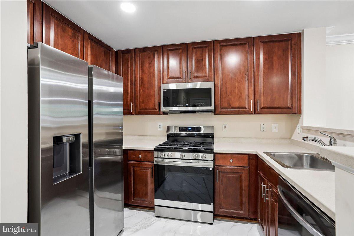 12001 Market Street, Unit T51 Reston, VA 20190 - Photo 6 of 62 Kitchen