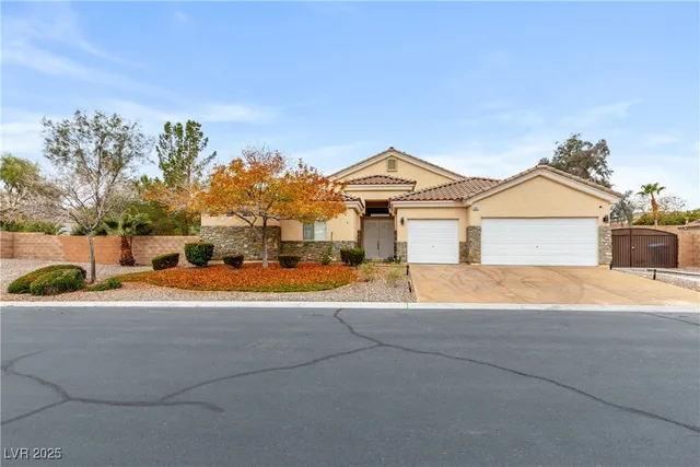 $884,999 | 6311 Buzz Aldrin Drive, Las Vegas, NV 89149