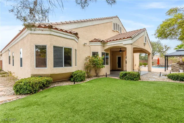 $884,999 | 6311 Buzz Aldrin Drive, Las Vegas, NV 89149